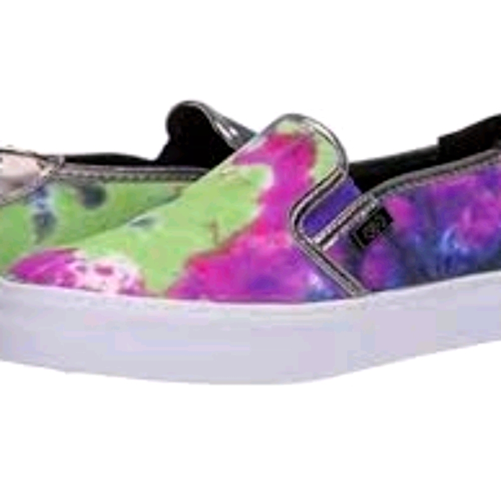 GBG Los Angeles

Logo Quilted Slip On Sneakers Siz